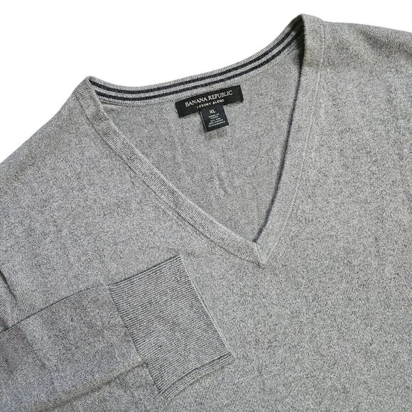 Banana Republic Luxury Blend Silk Cashmere V-Neck Men's Sweater SZ X-Large Gray - Picture 2 of 11